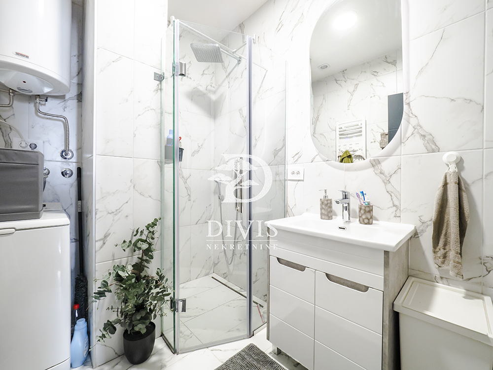 Nov  dvosoban stan na Vračaru  Šumatovačka  57m2 5