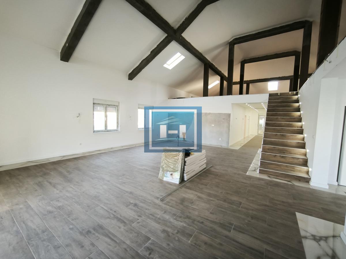 Ekskluzivna Novogradnja u Varvarinu – Prostran Dom iz Snova! 12