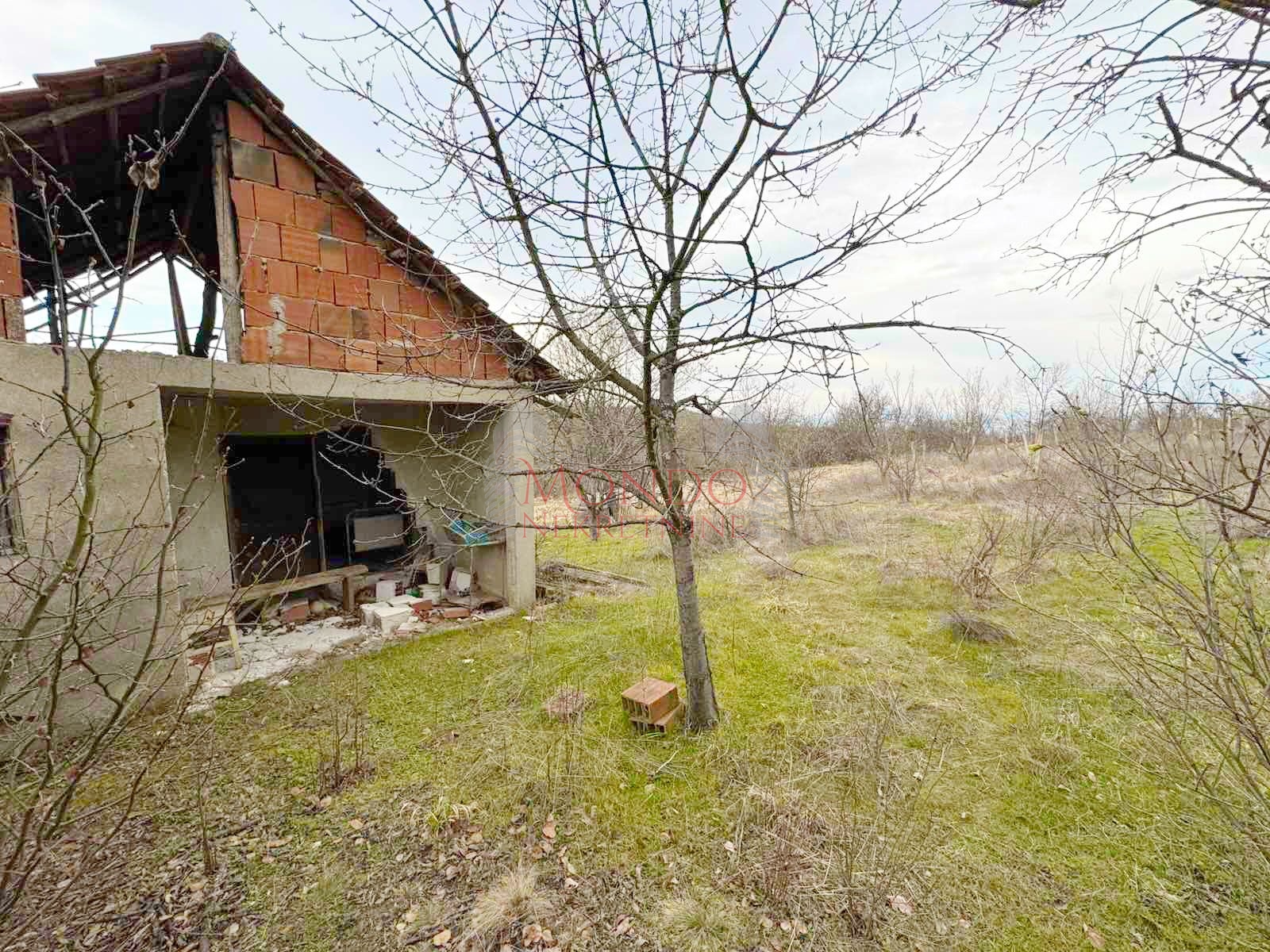 Na prodaju plac na putu za Donje Vlase, 30.63ari 2