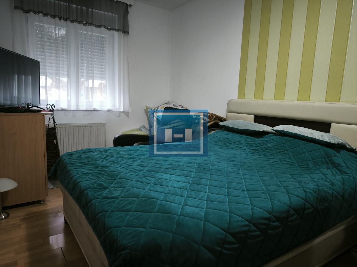 Na prodaju stan 57m² u novijoj zgradi na 1. spratu! 7