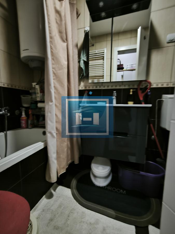 Na prodaju stan 57m² u novijoj zgradi na 1. spratu! 8