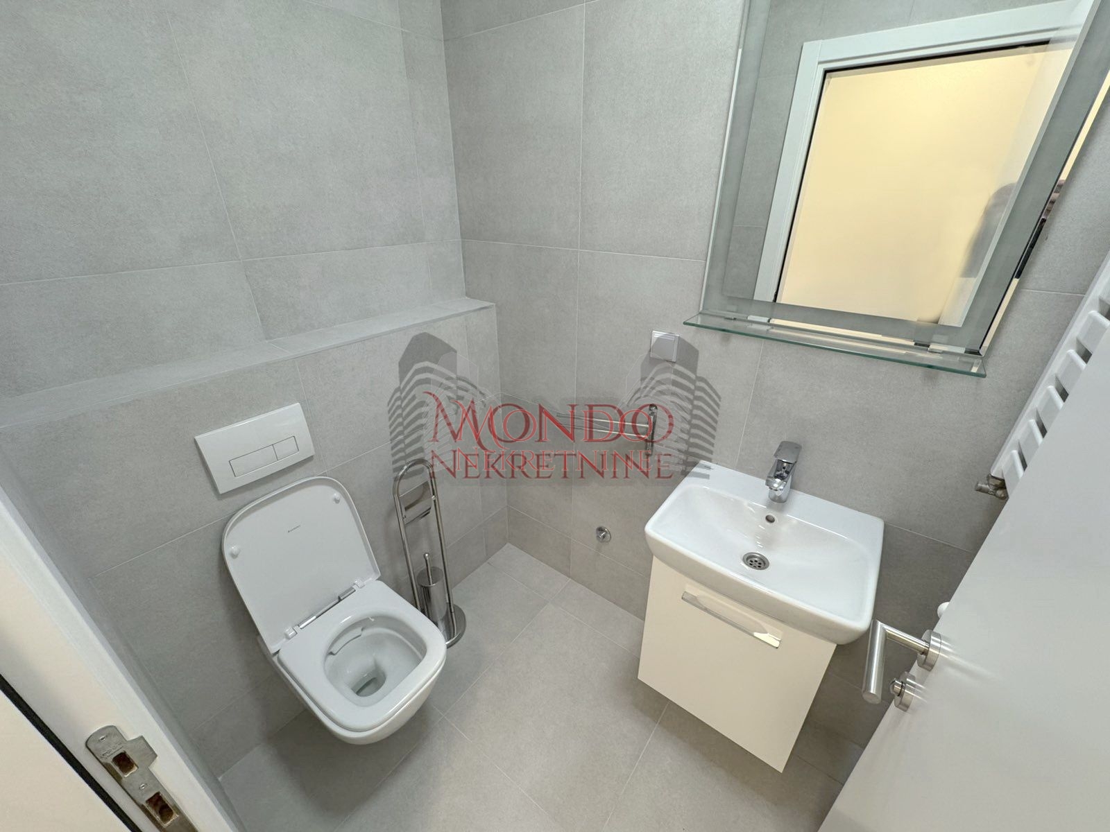 Trosoban opremljen stan u Delta Residence, neuseljavan 18