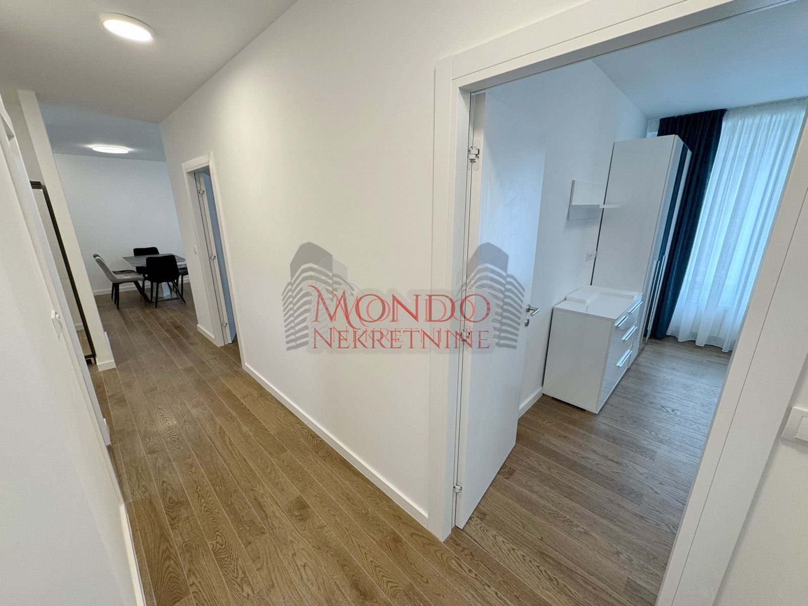 Trosoban opremljen stan u Delta Residence, neuseljavan 13