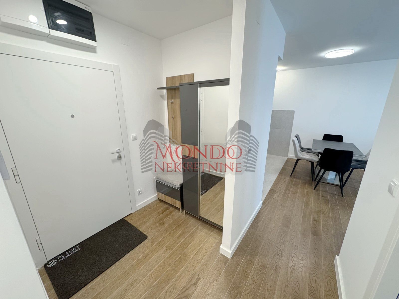 Trosoban opremljen stan u Delta Residence, neuseljavan 8