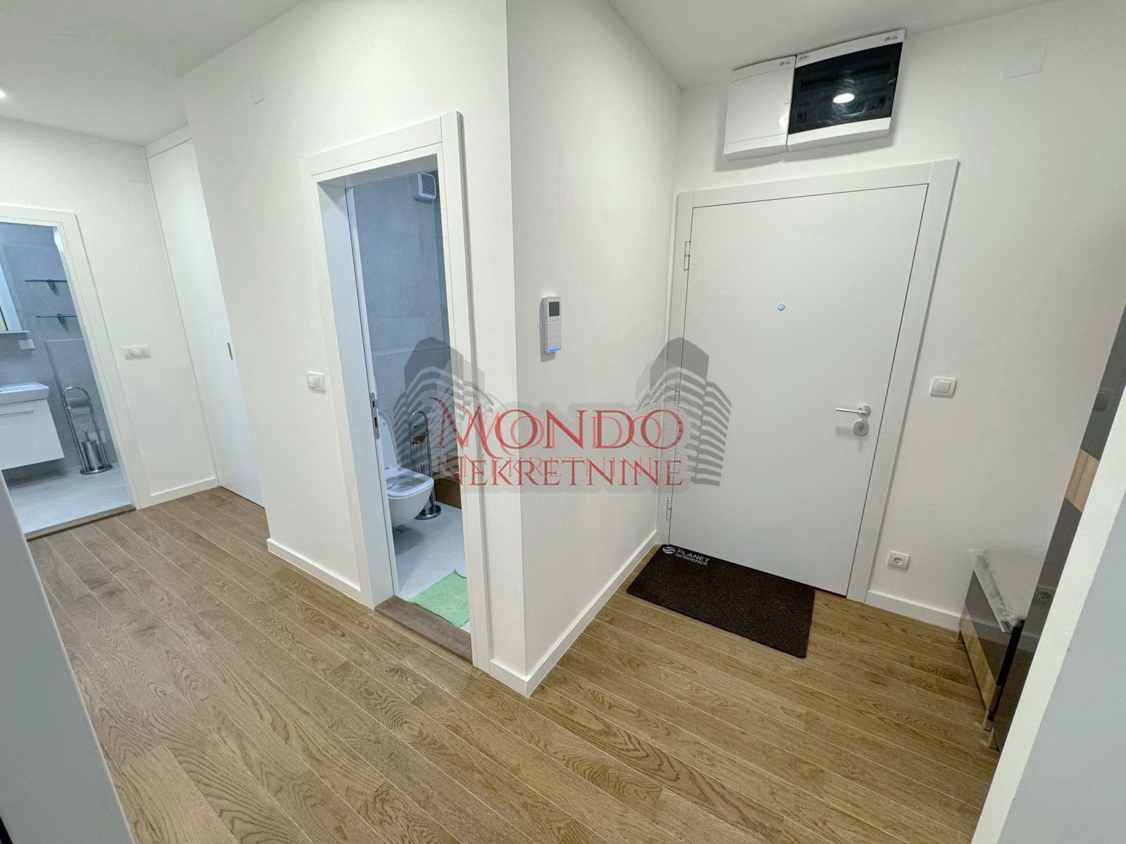 Trosoban opremljen stan u Delta Residence, neuseljavan 9