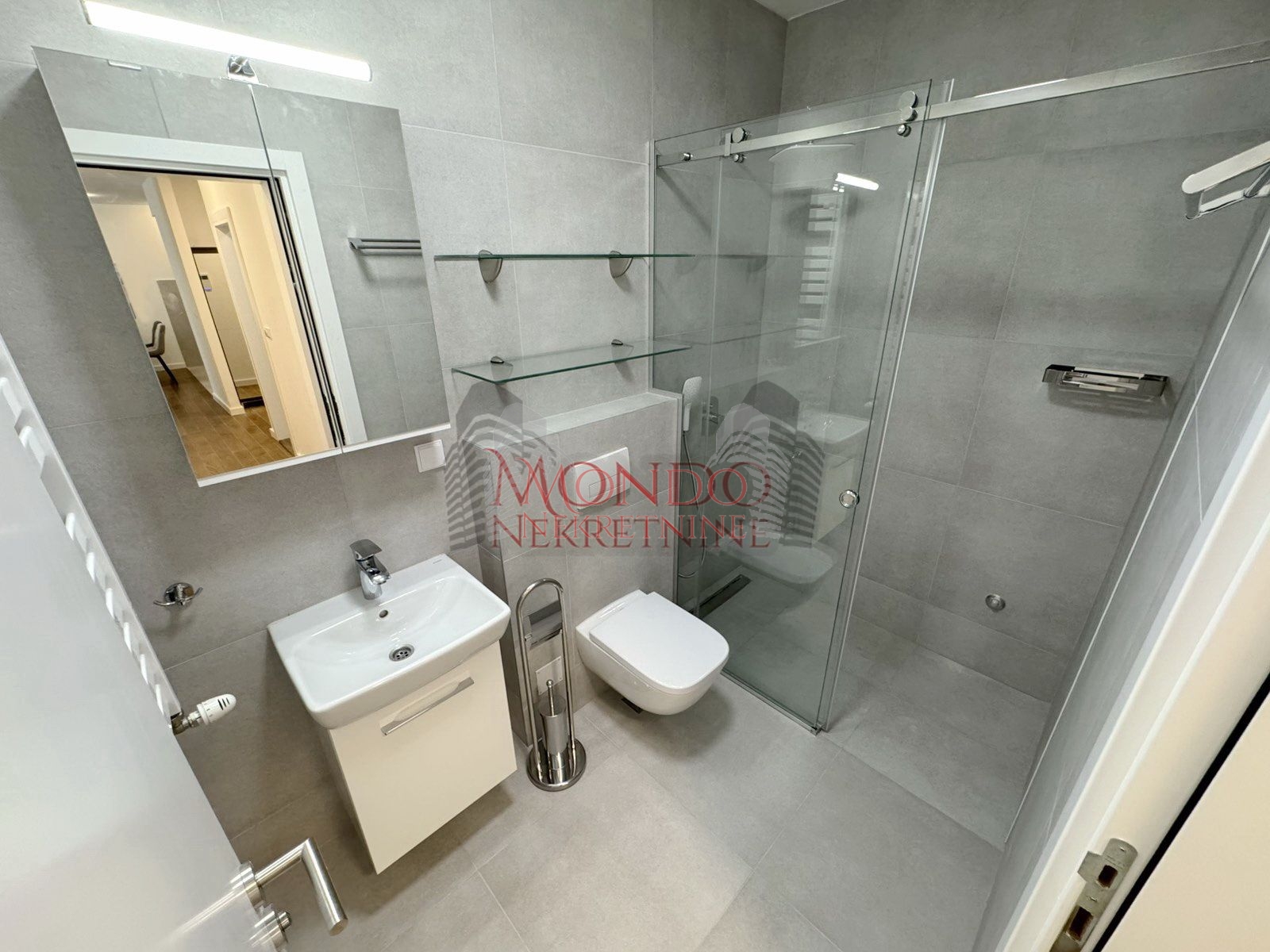 Trosoban opremljen stan u Delta Residence, neuseljavan 17