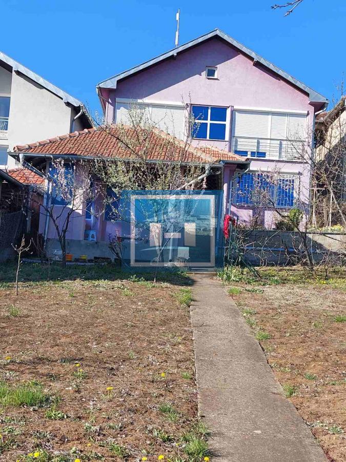 Karadjordjevo brdo-kuća bez ulaganja 17