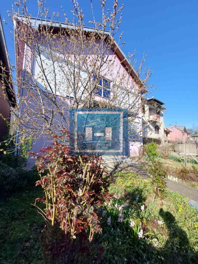 Karadjordjevo brdo-kuća bez ulaganja 9