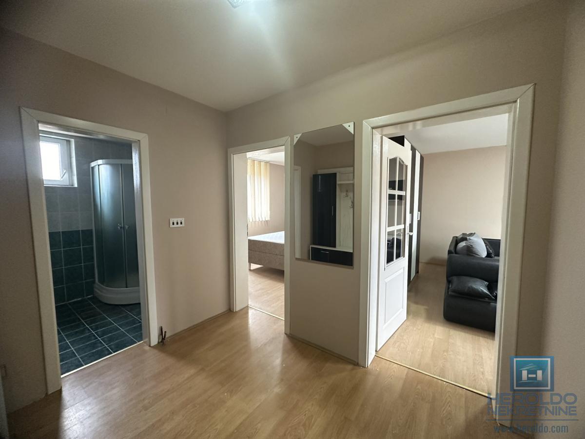 Moderan stan na idealnoj lokaciji za izdavanje! 8