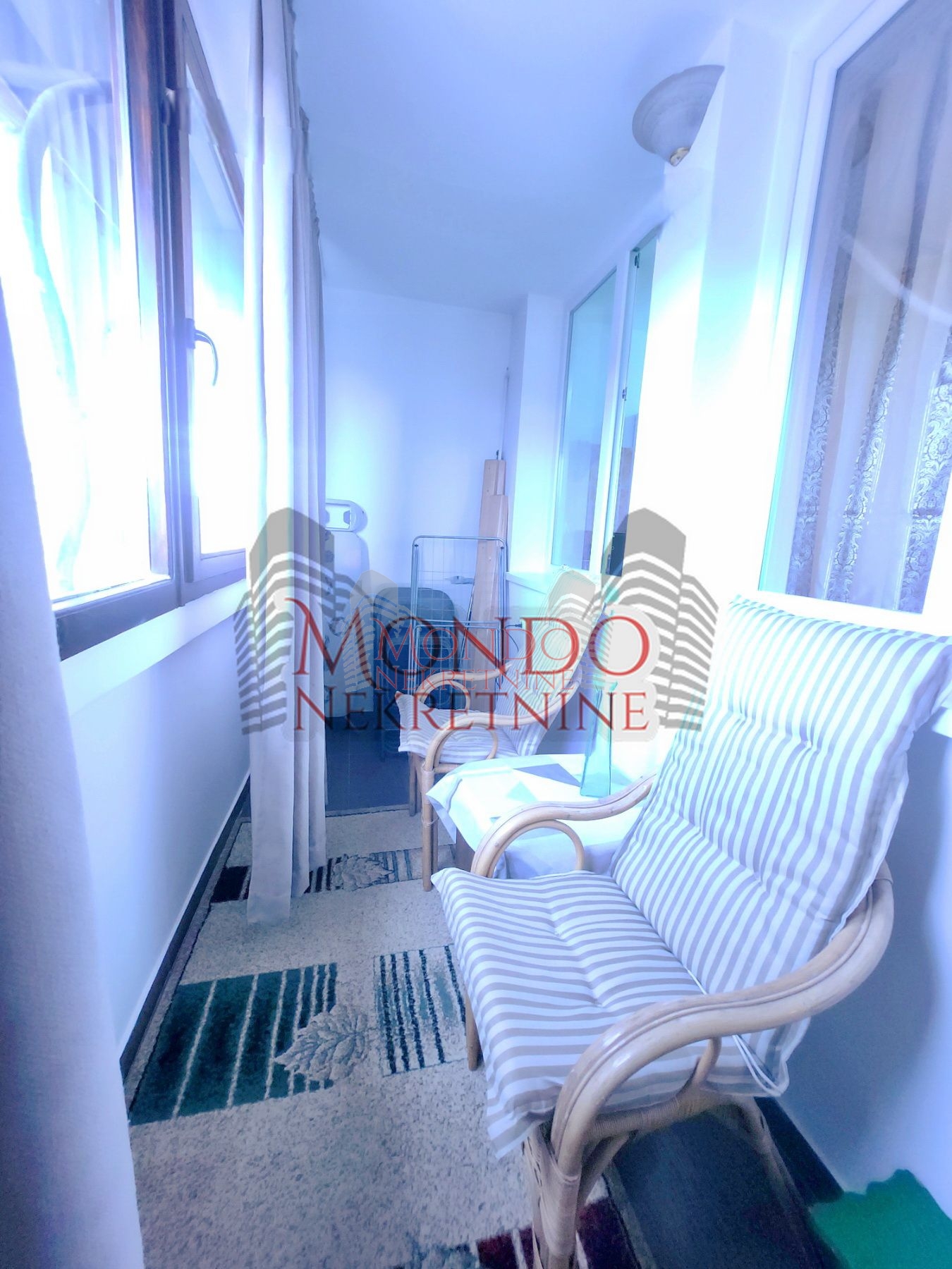 Dvosoban stan na Paliluli 13