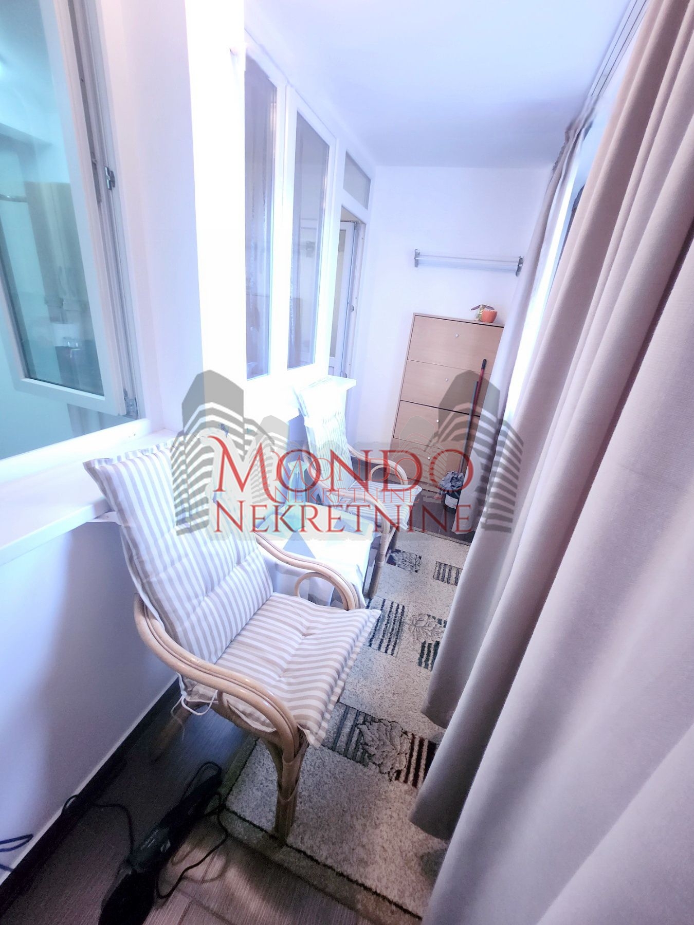 Dvosoban stan na Paliluli 12