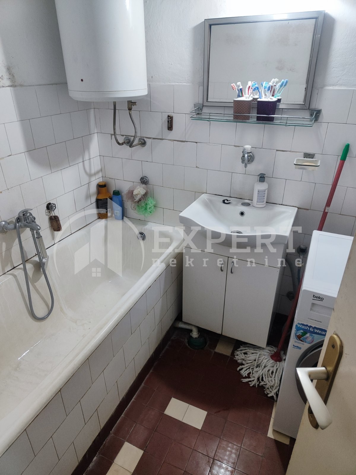 Dvosoban stan, 72 m2, Crveni Pevac, Bulevar dr Zorana ID: i-013647 11