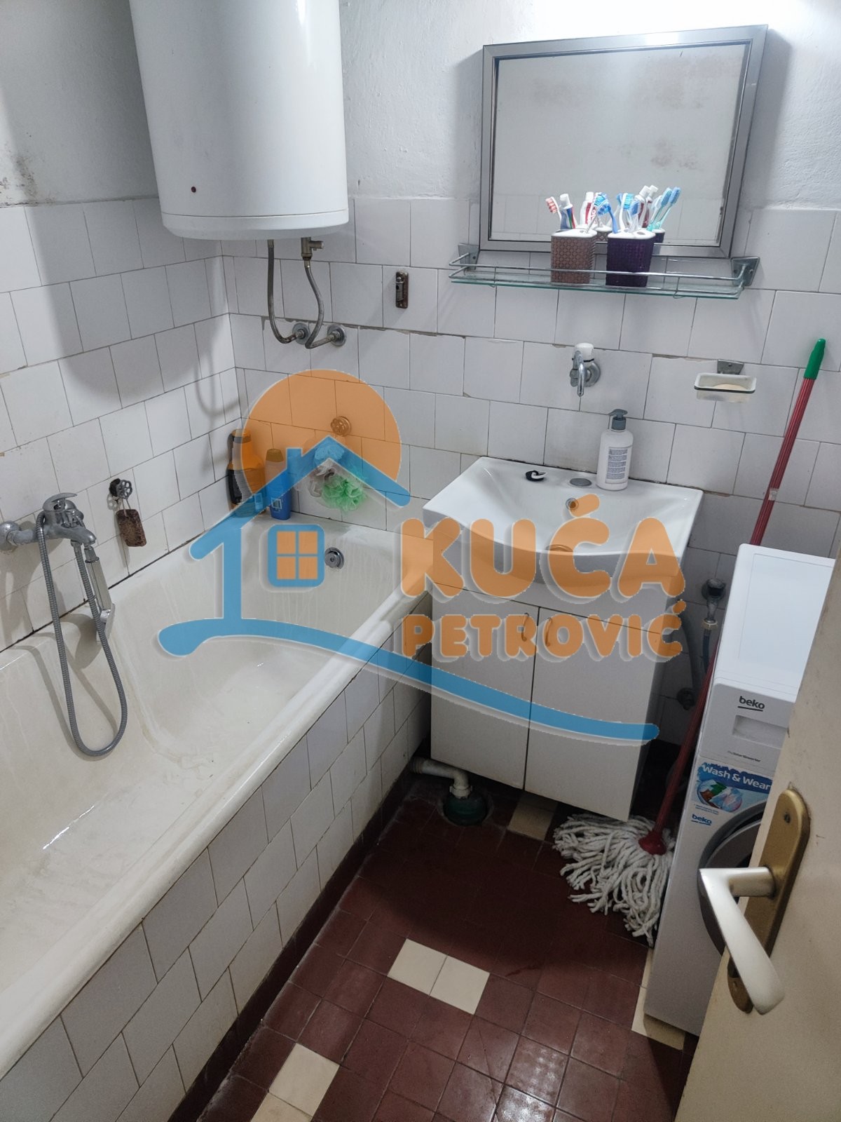 Dvosoban stan, 72 m2, Crveni Pevac, Bulevar dr Zorana ID: i-013647 11