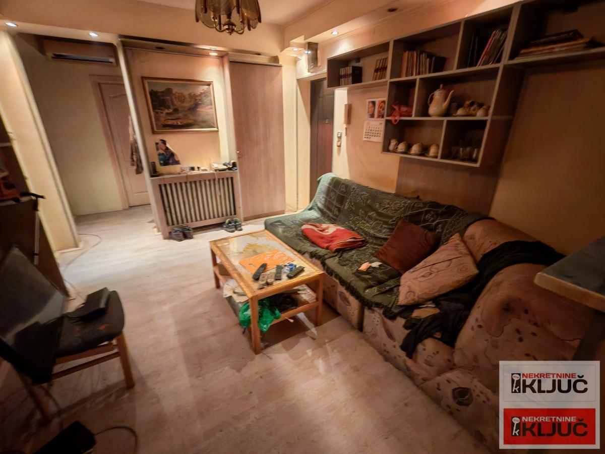 NOVO NASELJE, Dvoiposoban, 54m2 a ukupne 70m2 4