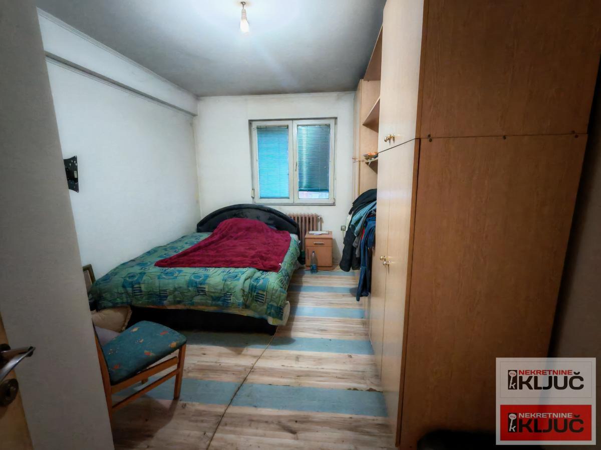 NOVO NASELJE, Dvoiposoban, 54m2 a ukupne 70m2 5