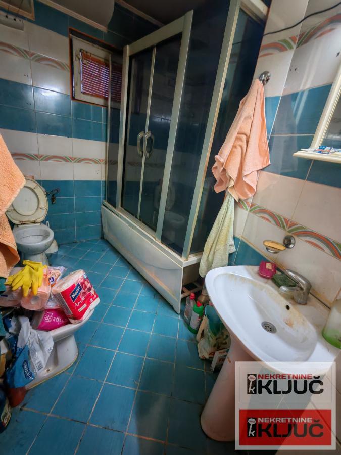 NOVO NASELJE, Dvoiposoban, 54m2 a ukupne 70m2 6