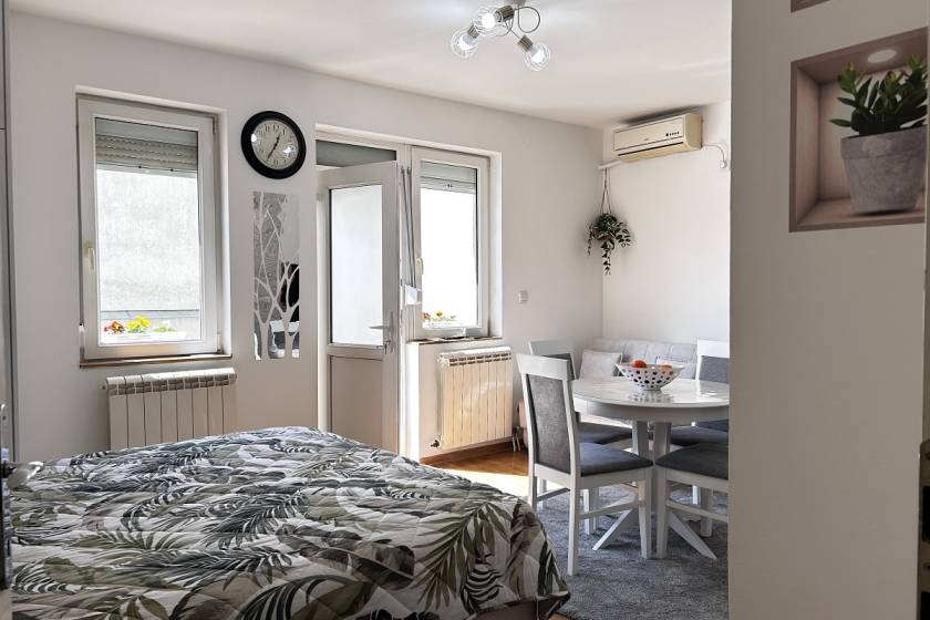 Prodajemo 0 5  Braće Miladinov  28m2 25m2  Denkova bašta 2