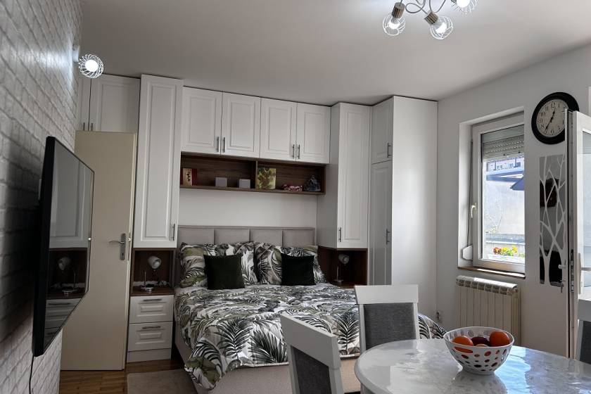 Prodajemo 0 5  Braće Miladinov  28m2 25m2  Denkova bašta 3