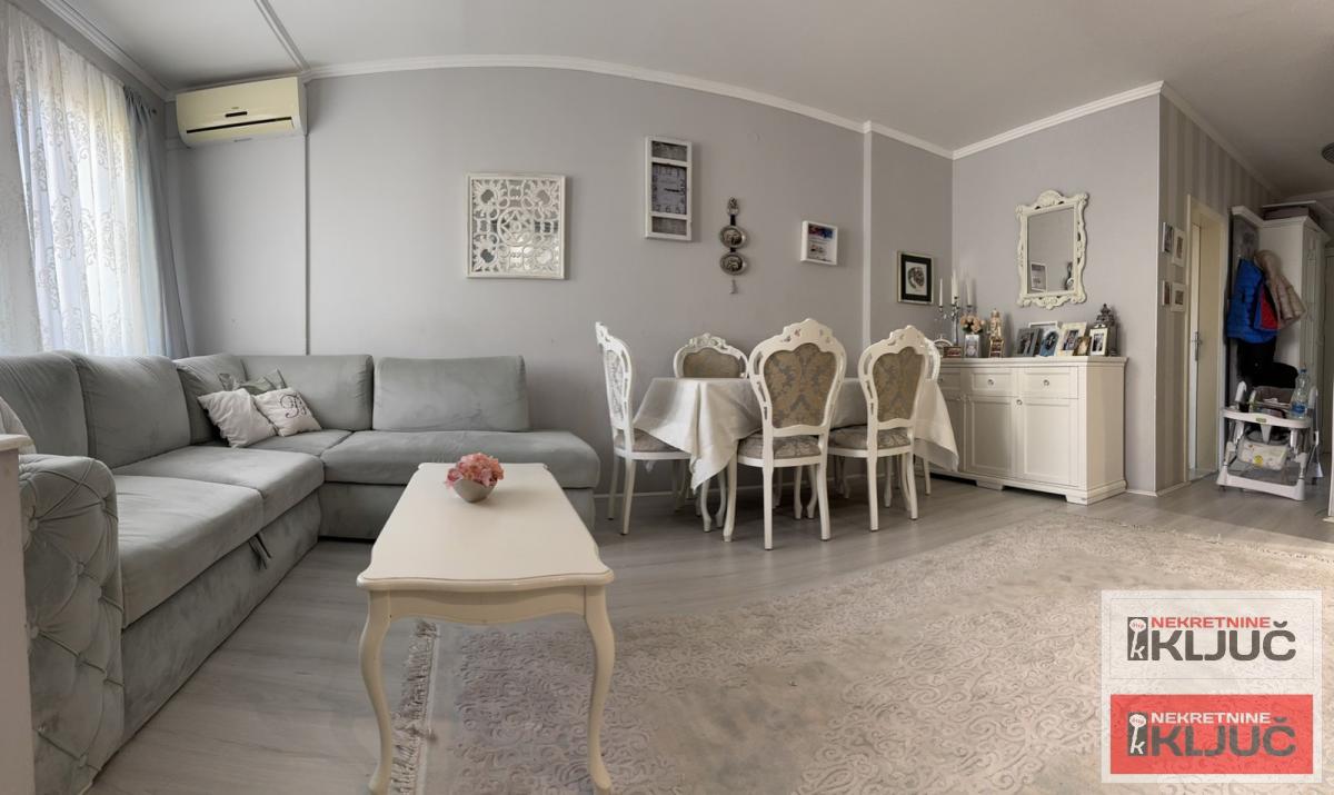 SOCIJALNO, 70m2, Trosoban sa GARAŽOM 3