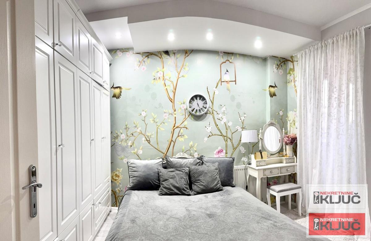 SOCIJALNO, 70m2, Trosoban sa GARAŽOM 4