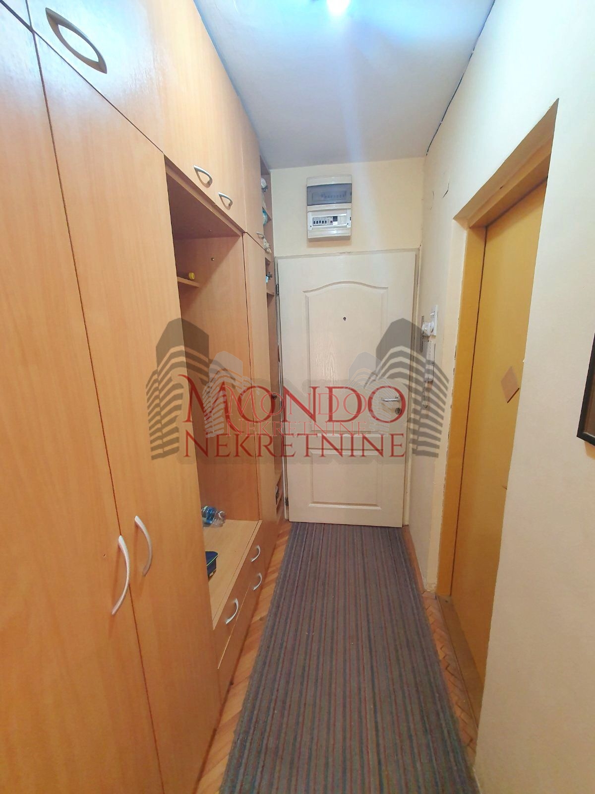 Jednoiposoban stan na Paliluli 7