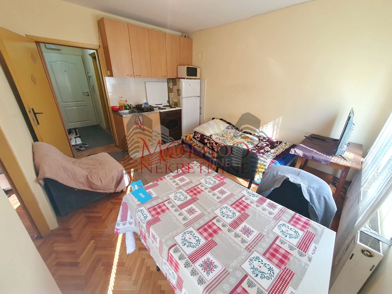 Jednoiposoban stan na Paliluli 2