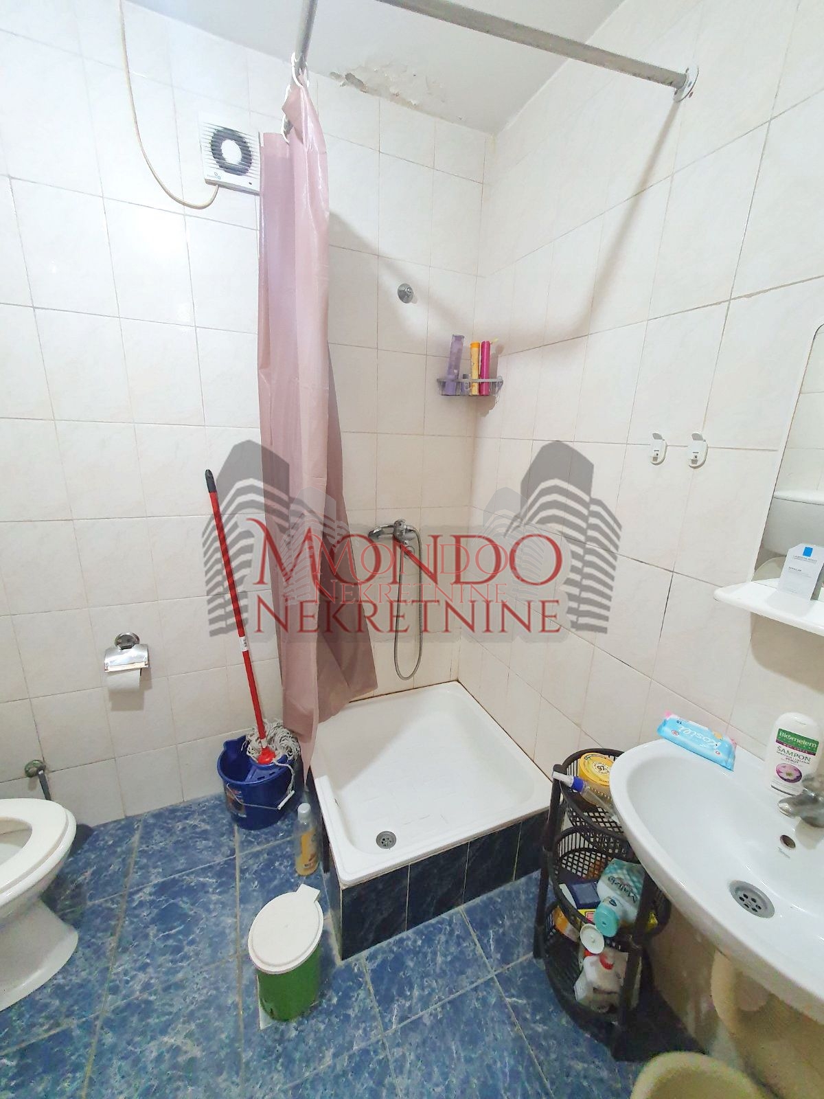 Jednoiposoban stan na Paliluli 4