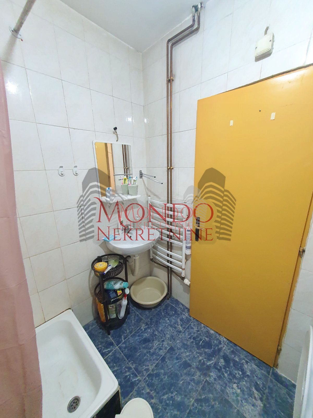 Jednoiposoban stan na Paliluli 6