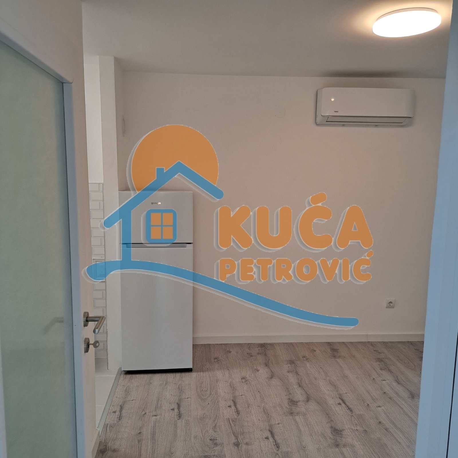 Dvosoban stan, 62 m2, Centar, Nikole Pašića ID: i-013648 6