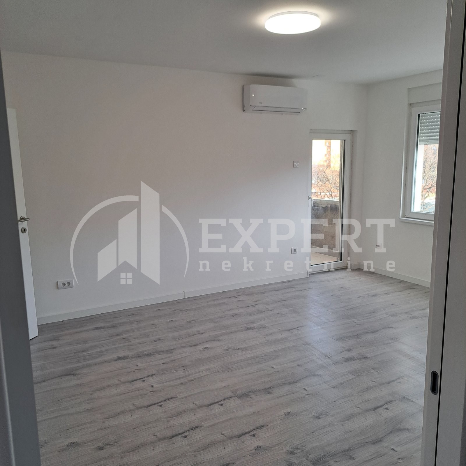 Dvosoban stan, 62 m2, Centar, Nikole Pašića ID: i-013648 2