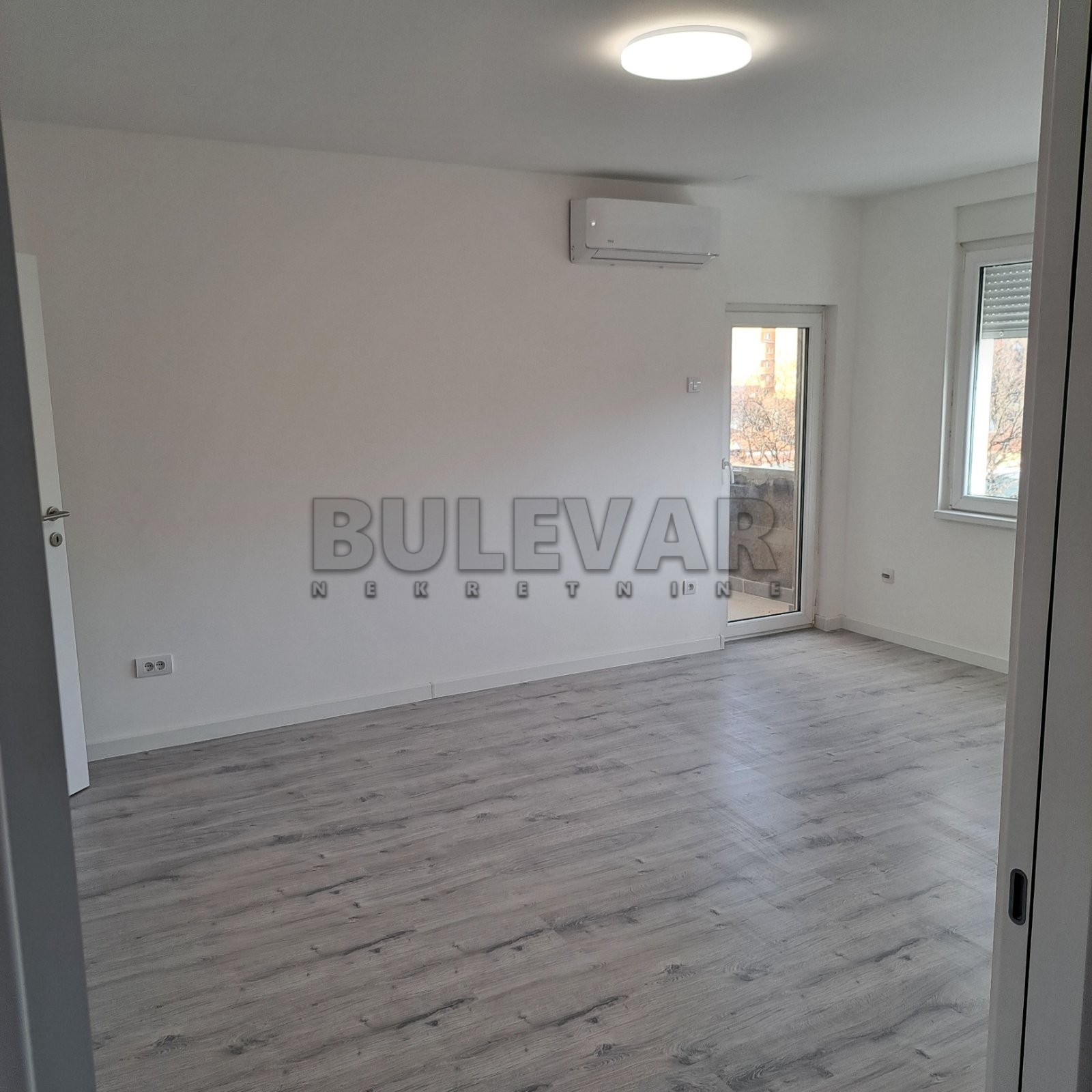 Dvosoban stan, 62 m2, Centar, Nikole Pašića ID: i-013648 2