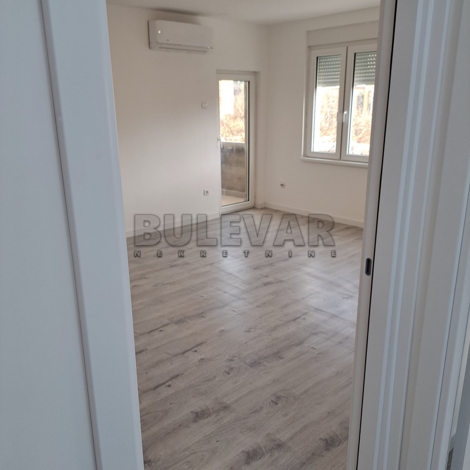 Dvosoban stan, 62 m2, Centar, Nikole Pašića ID: i-013648 3