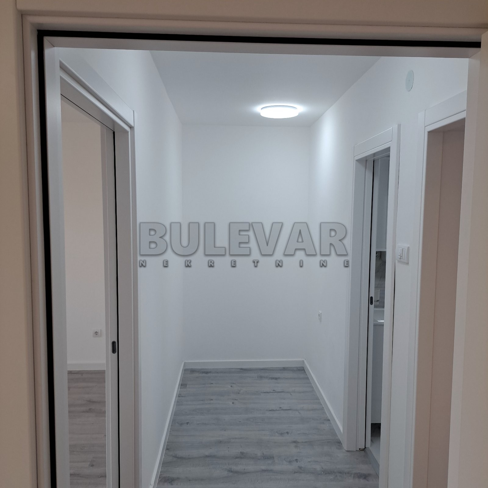 Dvosoban stan, 62 m2, Centar, Nikole Pašića ID: i-013648 13