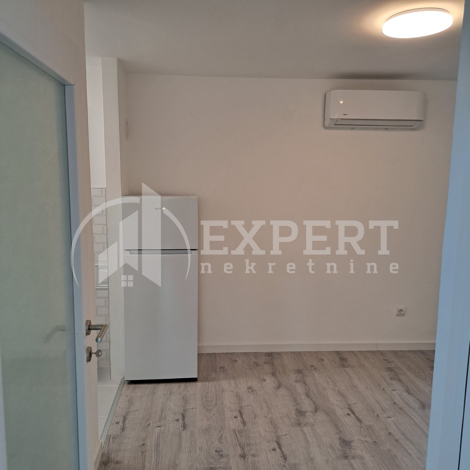 Dvosoban stan, 62 m2, Centar, Nikole Pašića ID: i-013648 6