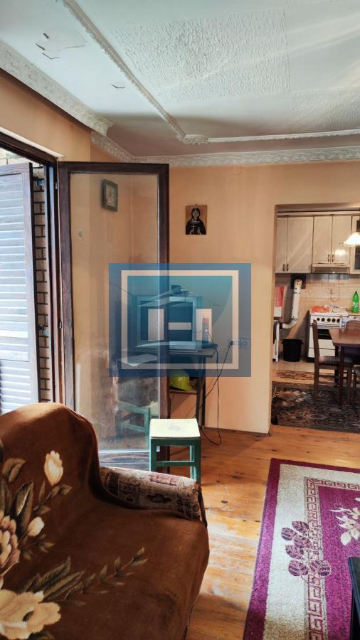 Kuća u centralnom delu Batočine pogodna za višečlane porodice 9