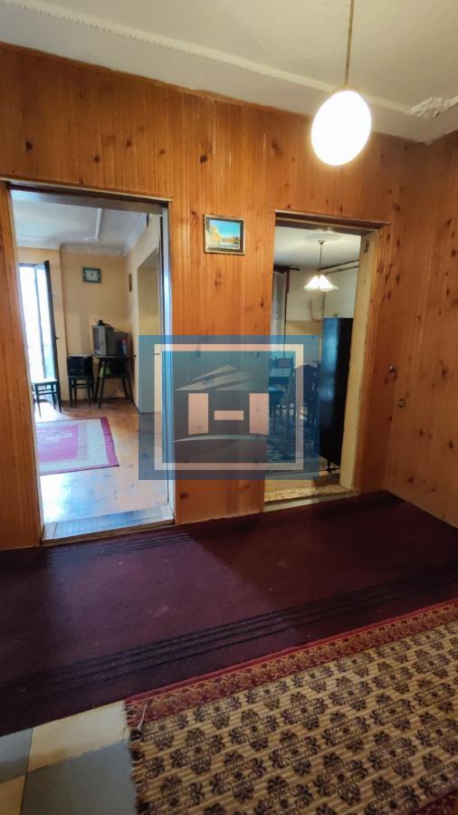 Kuća u centralnom delu Batočine pogodna za višečlane porodice 25