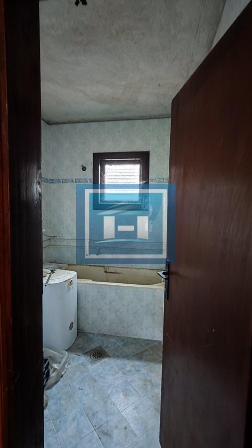 Kuća u centralnom delu Batočine pogodna za višečlane porodice 20