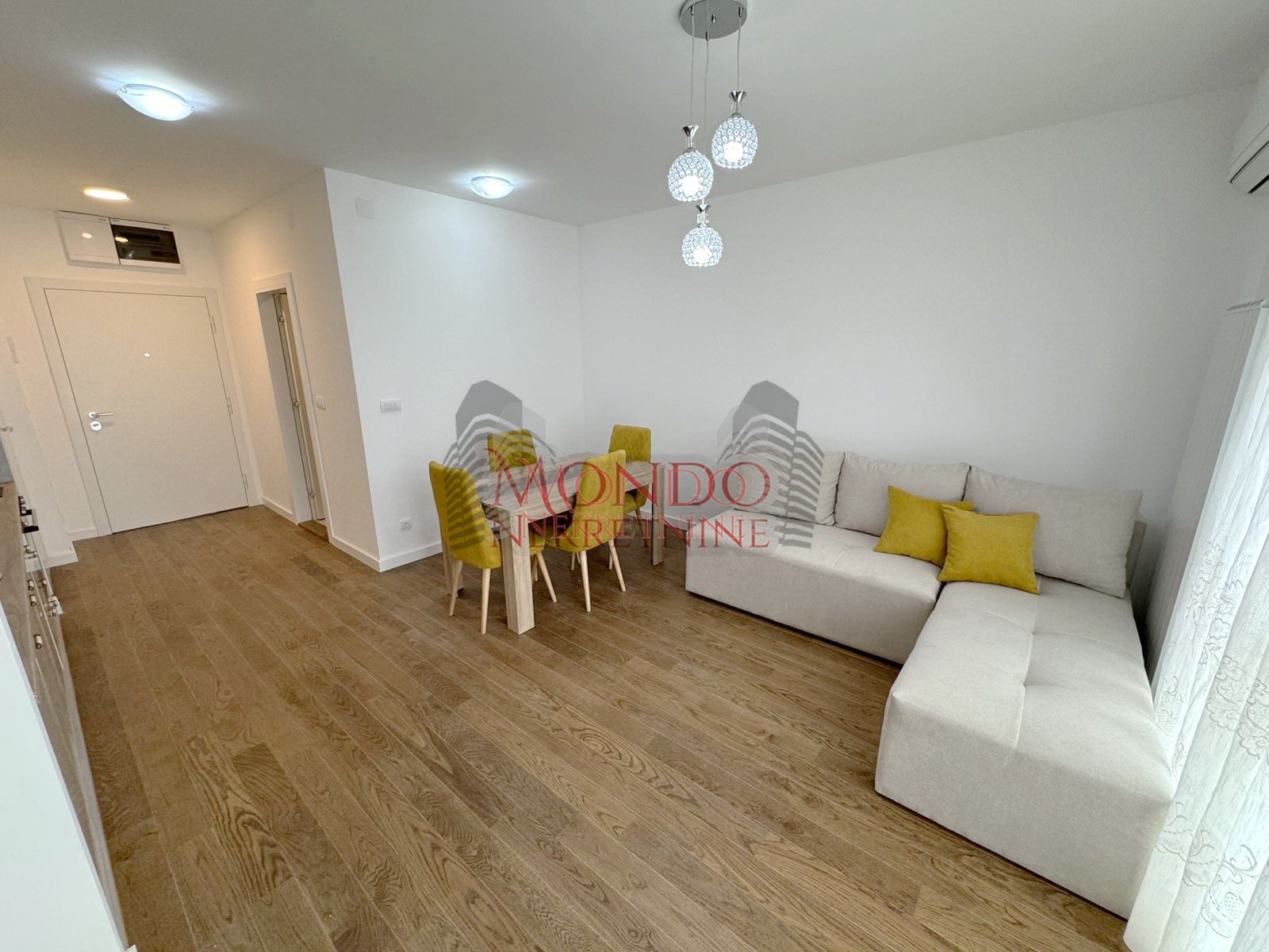 Garosnjera na Bulevaru u novom kompleksu Planet Residence 1