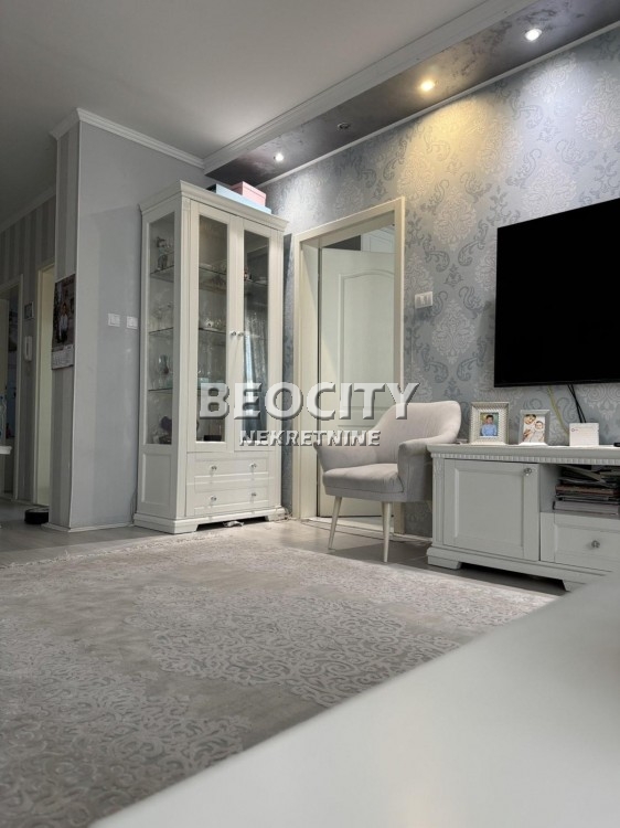 Trosoban stan, 72 m2, Novi Sad, Zitni trg ID: 117321 3