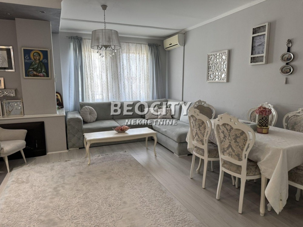 Trosoban stan, 72 m2, Novi Sad, Zitni trg ID: 117321 1