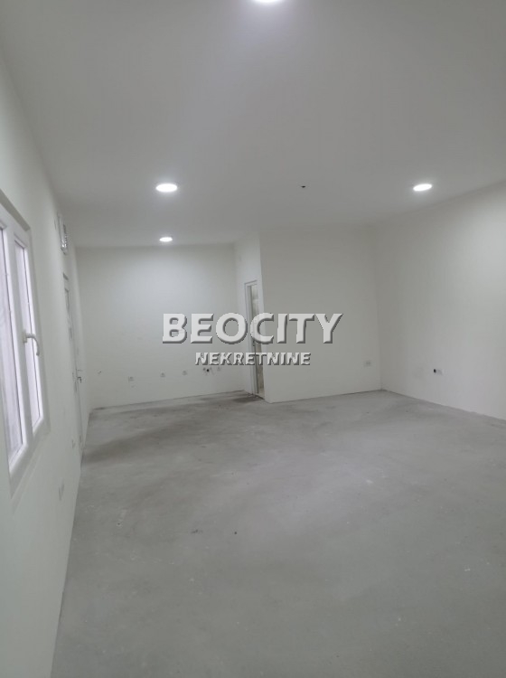 Lokal, 600 m2, Surčin, Dobanovački put ID: 117515 1