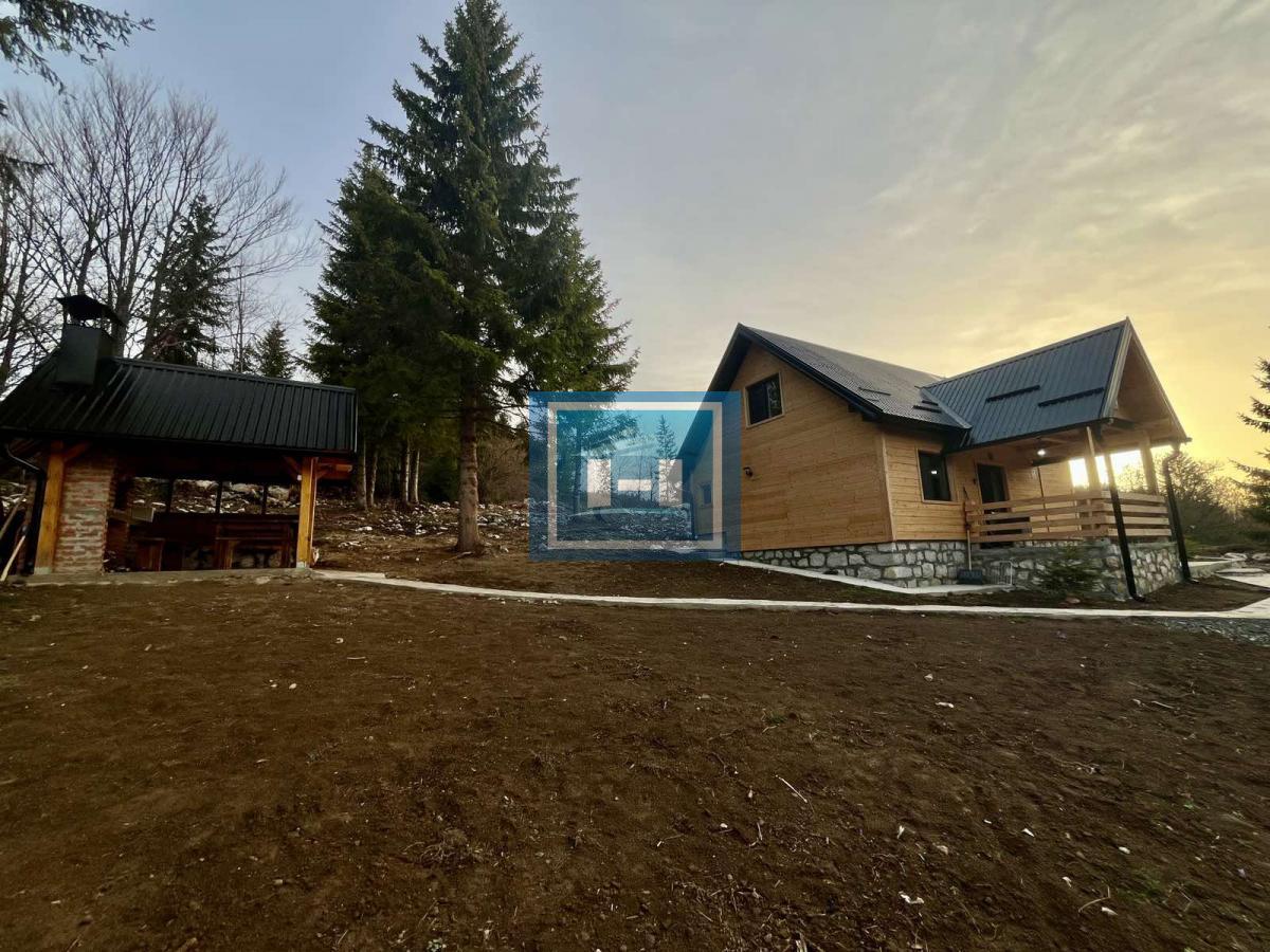 Nova vikendica na Tari 3