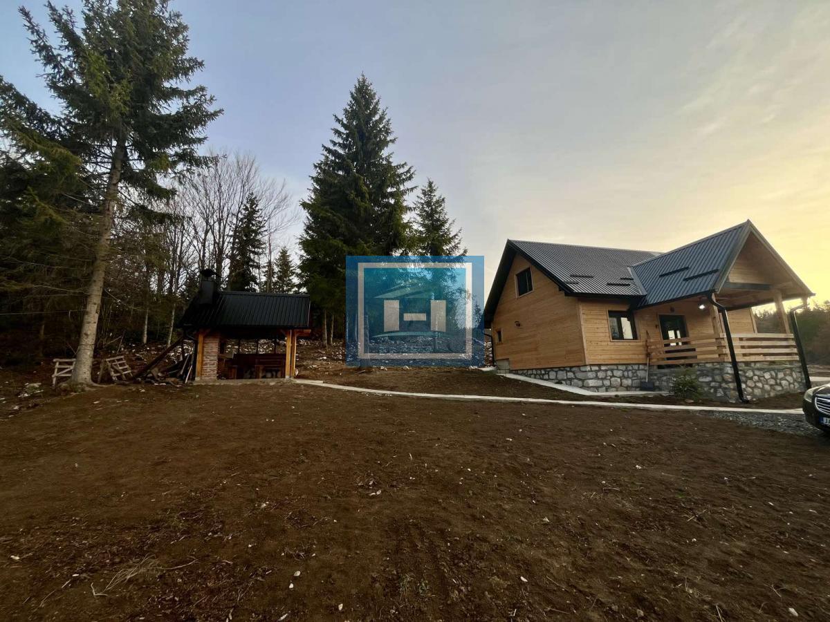 Nova vikendica na Tari 6