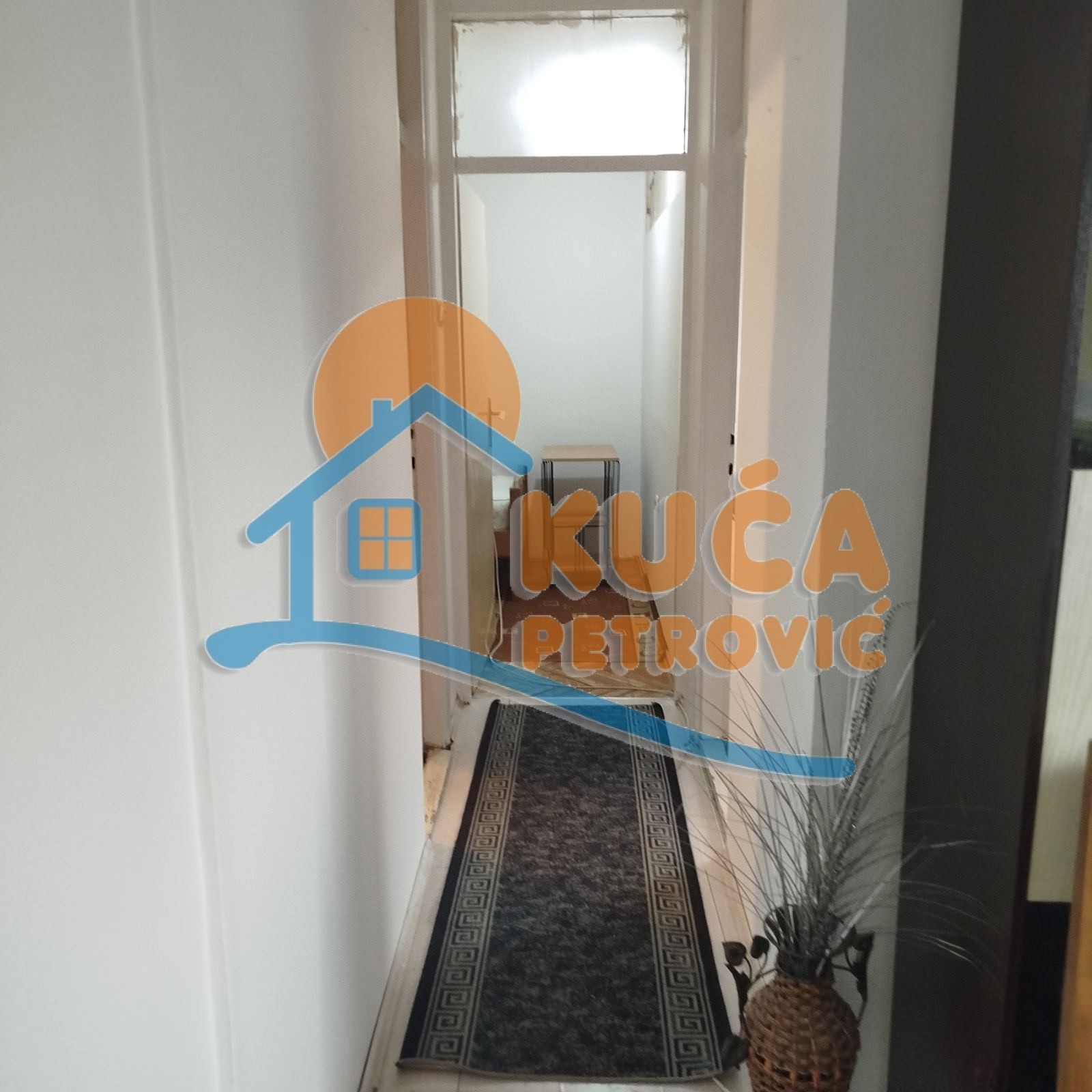 Dvosoban stan, 46 m2, Centar, Vožda Karađorđa ID: i-013717 8