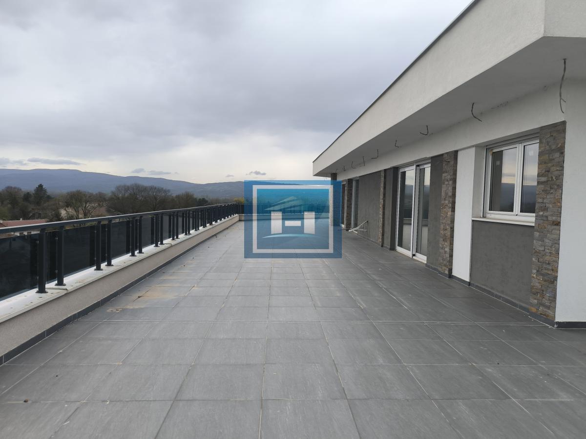 VAŠ NOVI DOM IZNAD GRADA – 240m² luksuza + 260m² terase 22