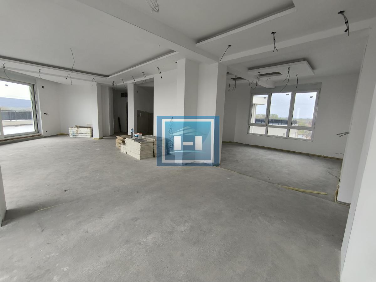 VAŠ NOVI DOM IZNAD GRADA – 240m² luksuza + 260m² terase 13