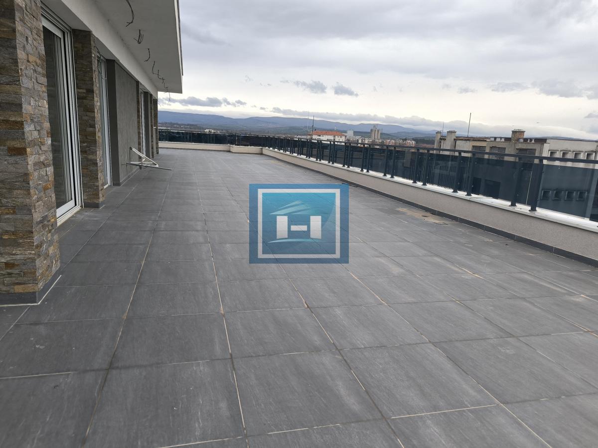 VAŠ NOVI DOM IZNAD GRADA – 240m² luksuza + 260m² terase 17