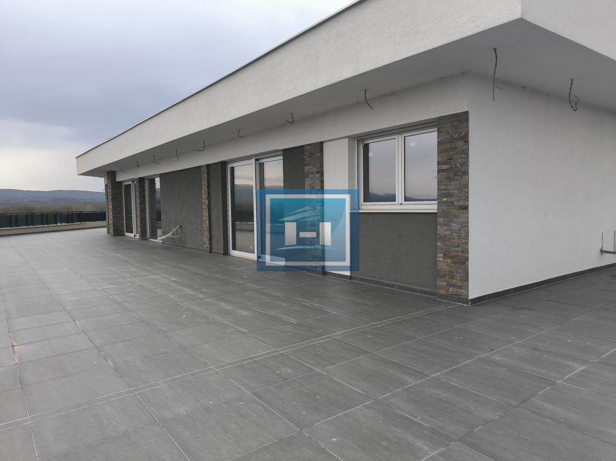 VAŠ NOVI DOM IZNAD GRADA – 240m² luksuza + 260m² terase 19