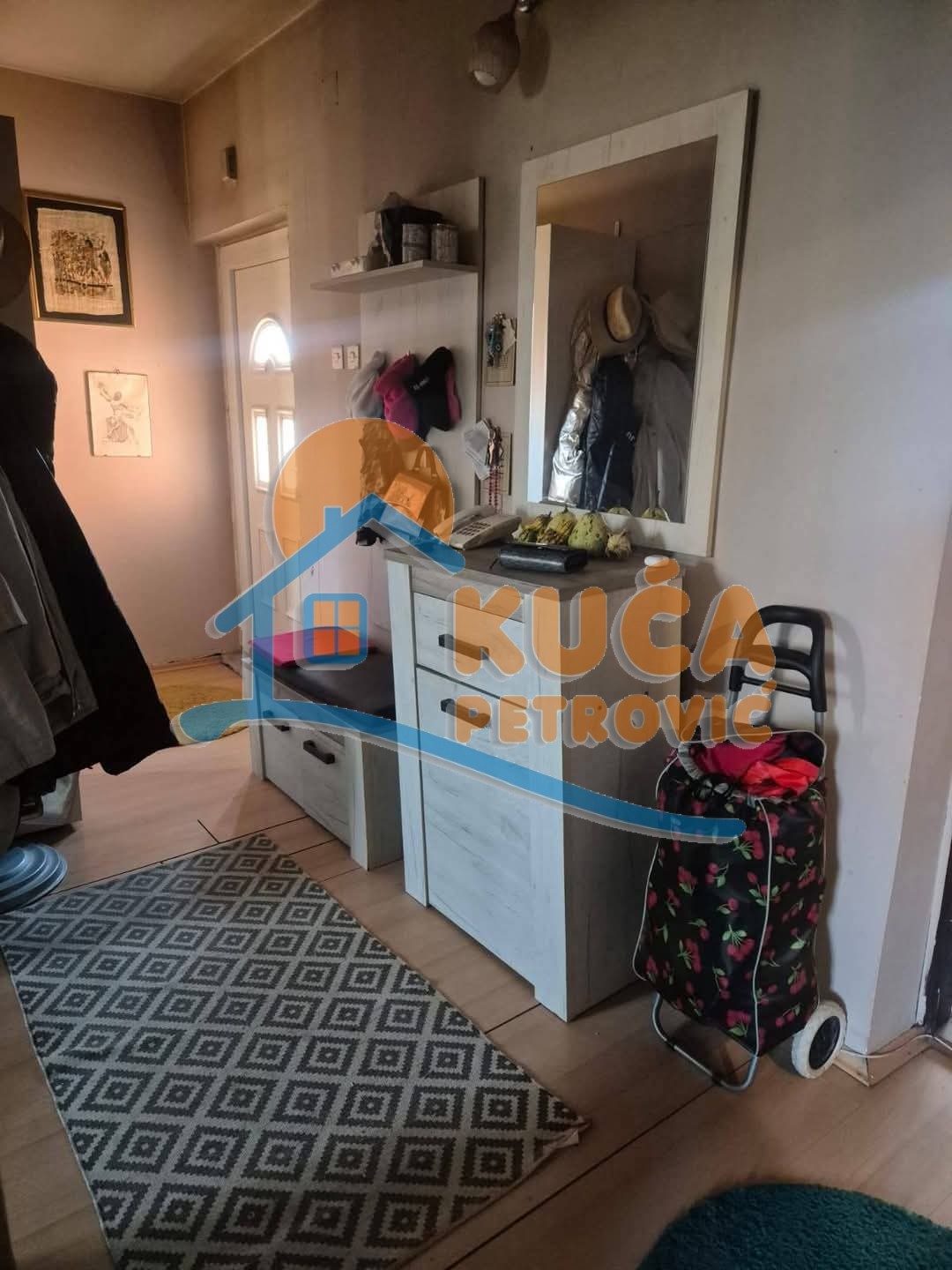 četvorosobna kuća, 260 m2, Donja Vrežina, Ratka Pavlovića ID: p-013723 3