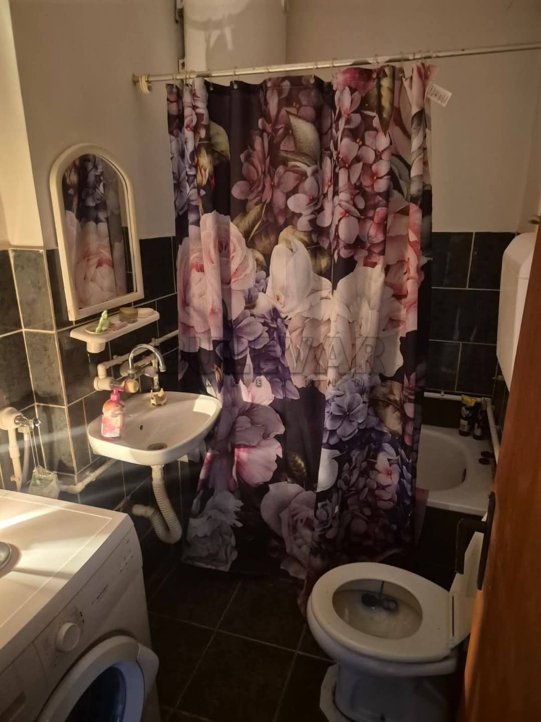 četvorosobna kuća, 260 m2, Donja Vrežina, Ratka Pavlovića ID: p-013723 5